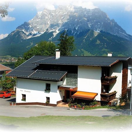 Haus Bergfrieden Hotell Lermoos Exteriör bild